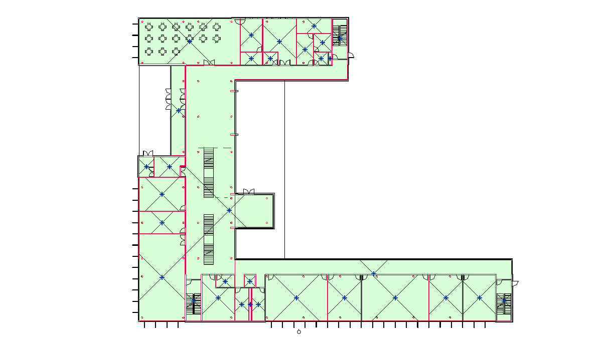 Revit-Grundriss mit automatisch platzierten MEP-Räumen: alle Bereiche grün erfasst, Raumgrenzen markiert